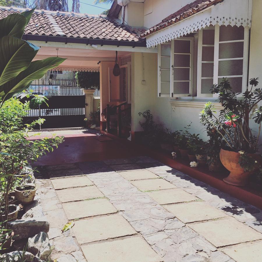 Charming Homestay By The Beach Dehiwala-Mount Lavinia Eksteriør bilde