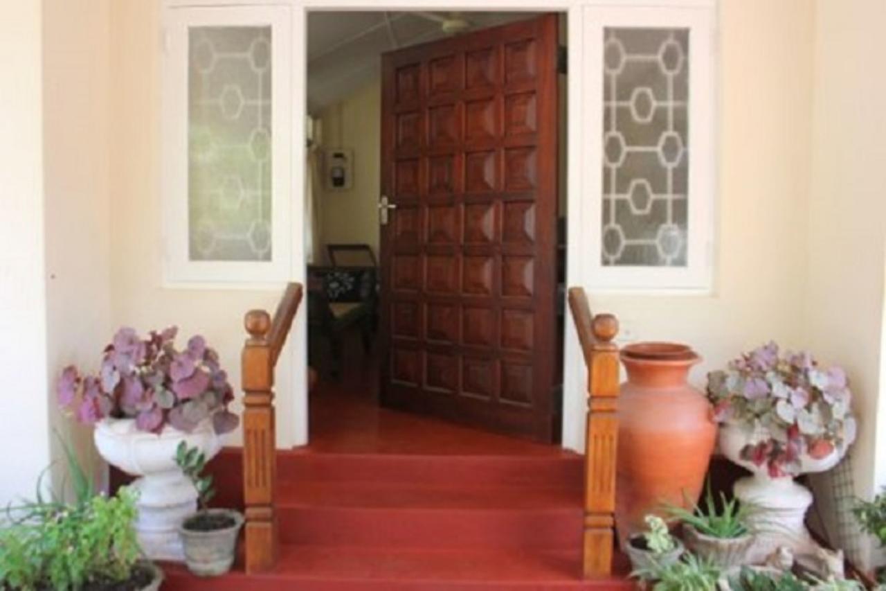 Charming Homestay By The Beach Dehiwala-Mount Lavinia Eksteriør bilde