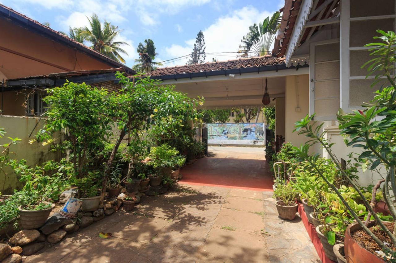 Charming Homestay By The Beach Dehiwala-Mount Lavinia Eksteriør bilde