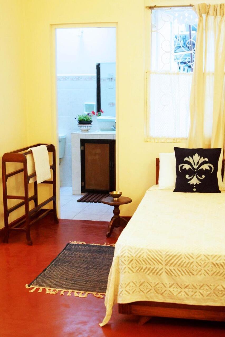 Charming Homestay By The Beach Dehiwala-Mount Lavinia Eksteriør bilde